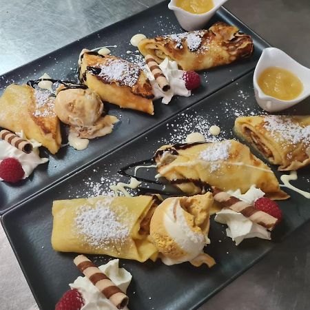 Hotel & Gasthaus Zum Eichenkranz ルッケンヴァルデ エクステリア 写真