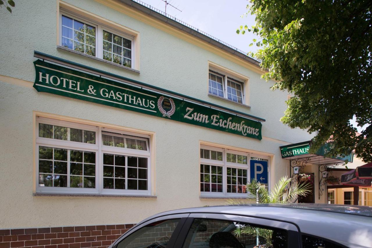 Hotel & Gasthaus Zum Eichenkranz ルッケンヴァルデ エクステリア 写真