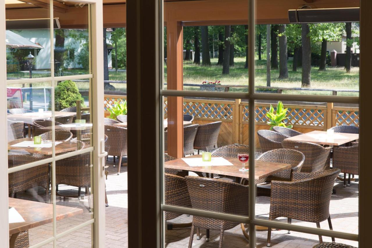 Hotel & Gasthaus Zum Eichenkranz ルッケンヴァルデ エクステリア 写真